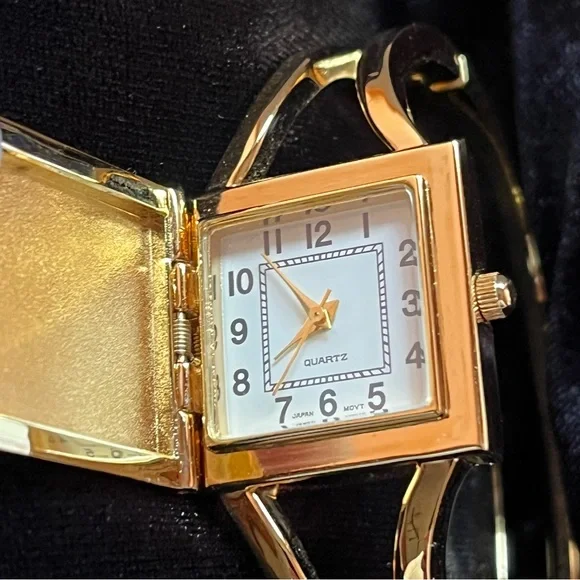 Avon | Accessories | Avon Photo Locket Bangle Watch New In  display picture 2